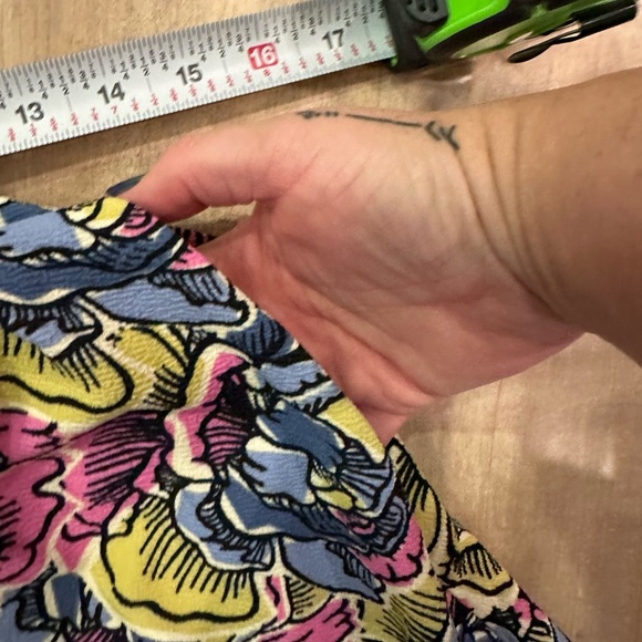 LuLaRoe Dress with Pockets - Picture 6 of 7